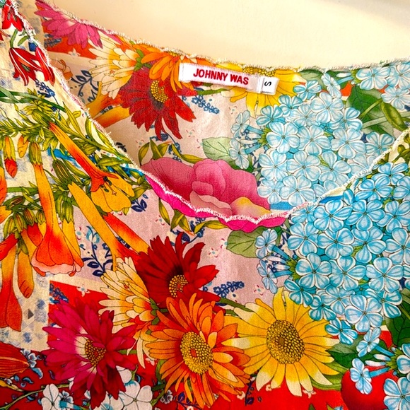 Johnny Was Silk Floral Luana Short Sleeve Tunic Blouse Top - Picture 6 of 16